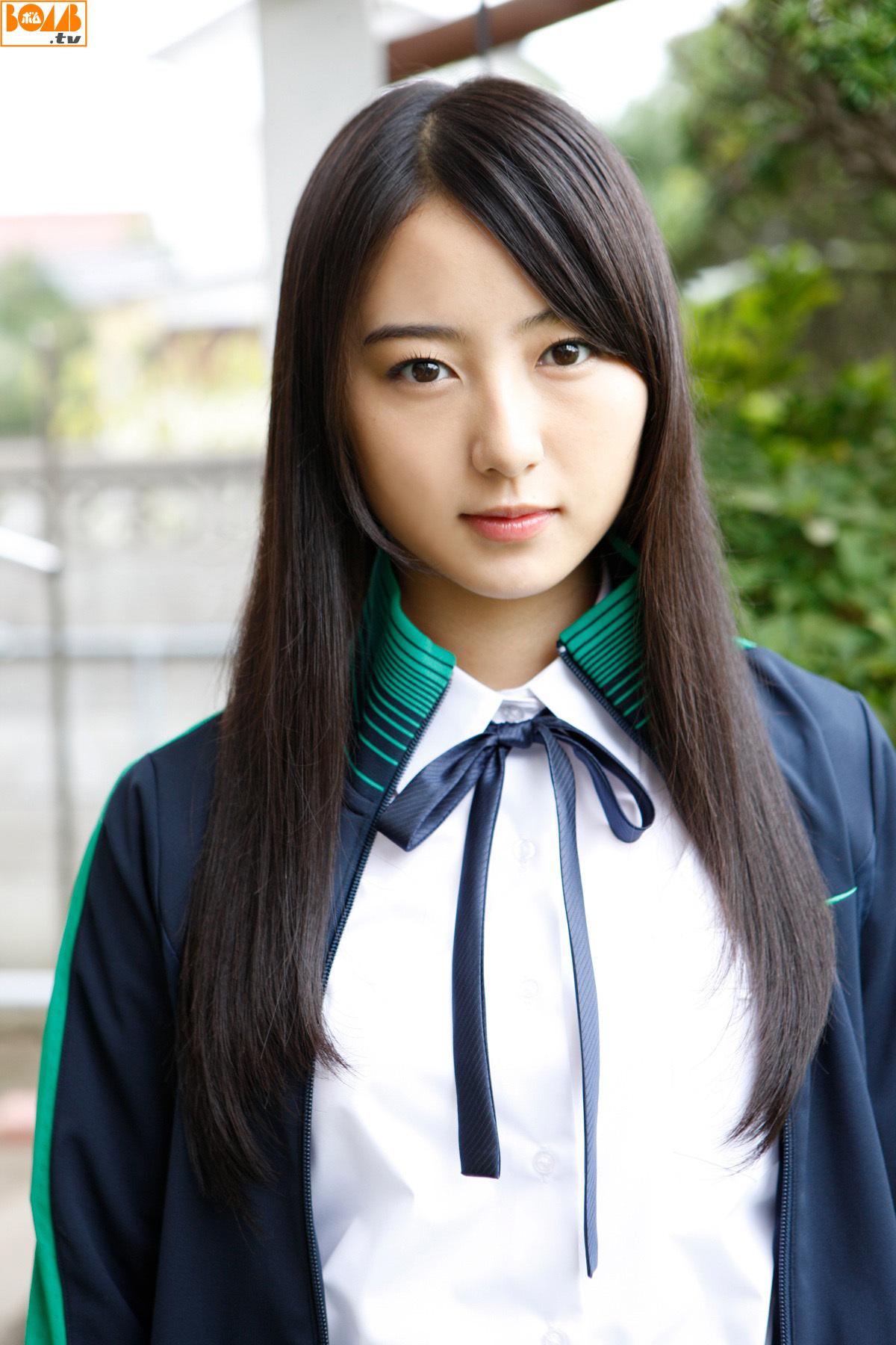 Riho Takada 高田里穂 Shizuka Nakamura 中村静香 [Bomb.tv]